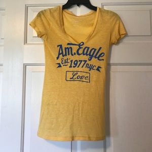 American Eagle T shirt